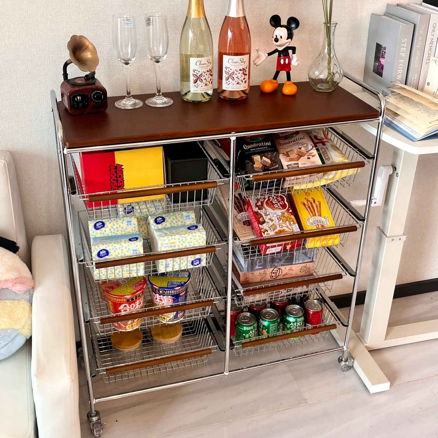 Medieval style storage trolley - đánh giá và giá Food Storage Medieval